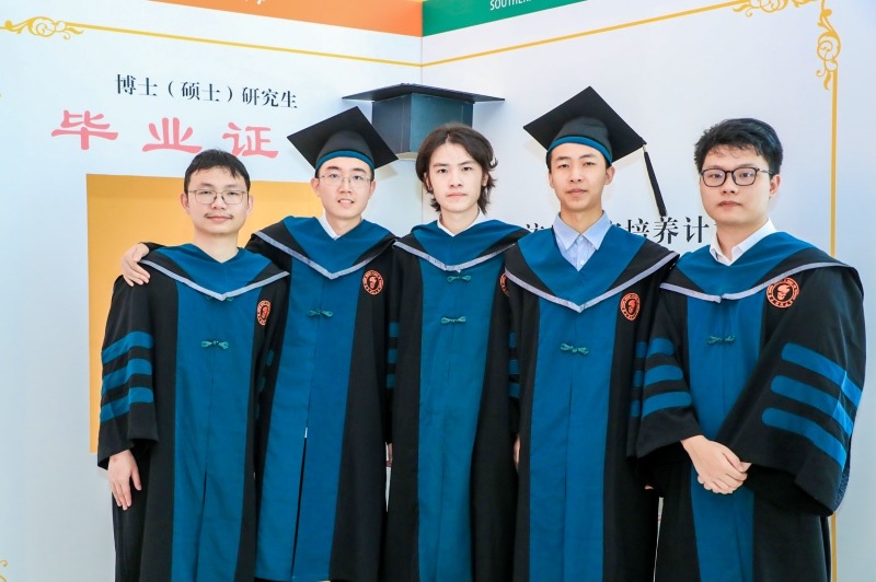 本科合照.jpg 本科合照.jpg