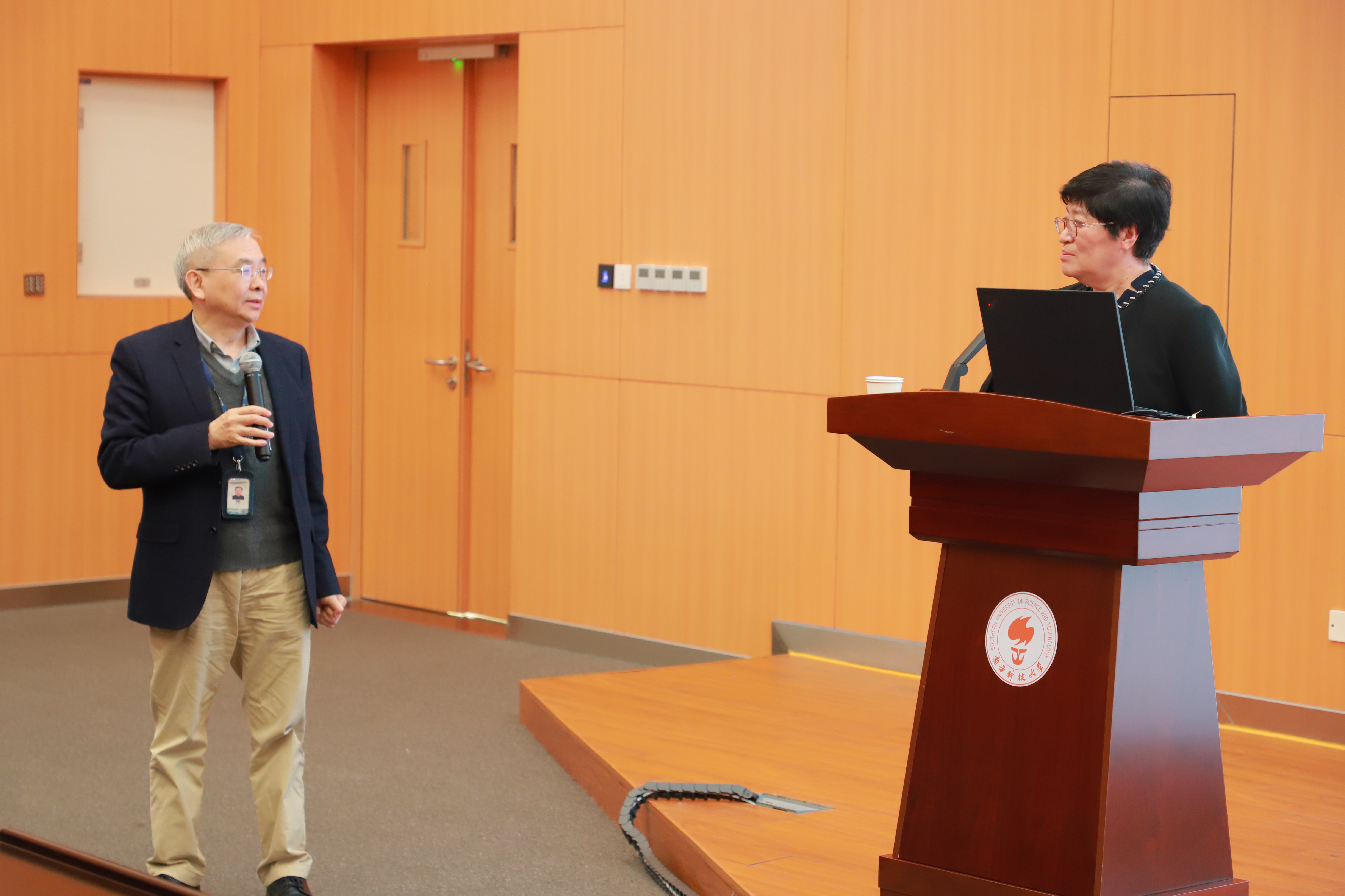 IMG_2121.JPG IMG_2121.JPG