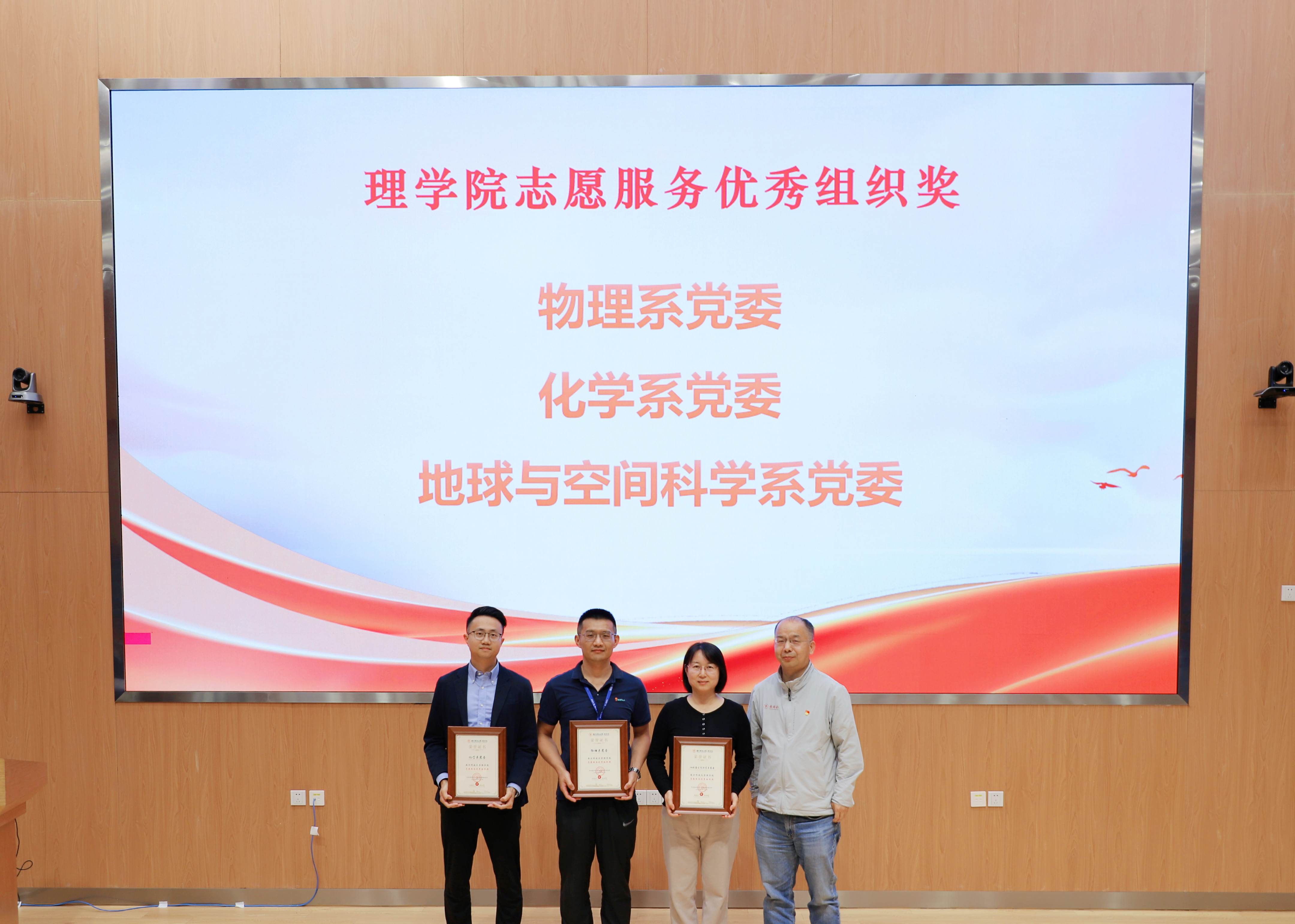 9d1c3ecb2e3d1aea6fb1324b8c5d98d.jpg 9d1c3ecb2e3d1aea6fb1324b8c5d98d.jpg